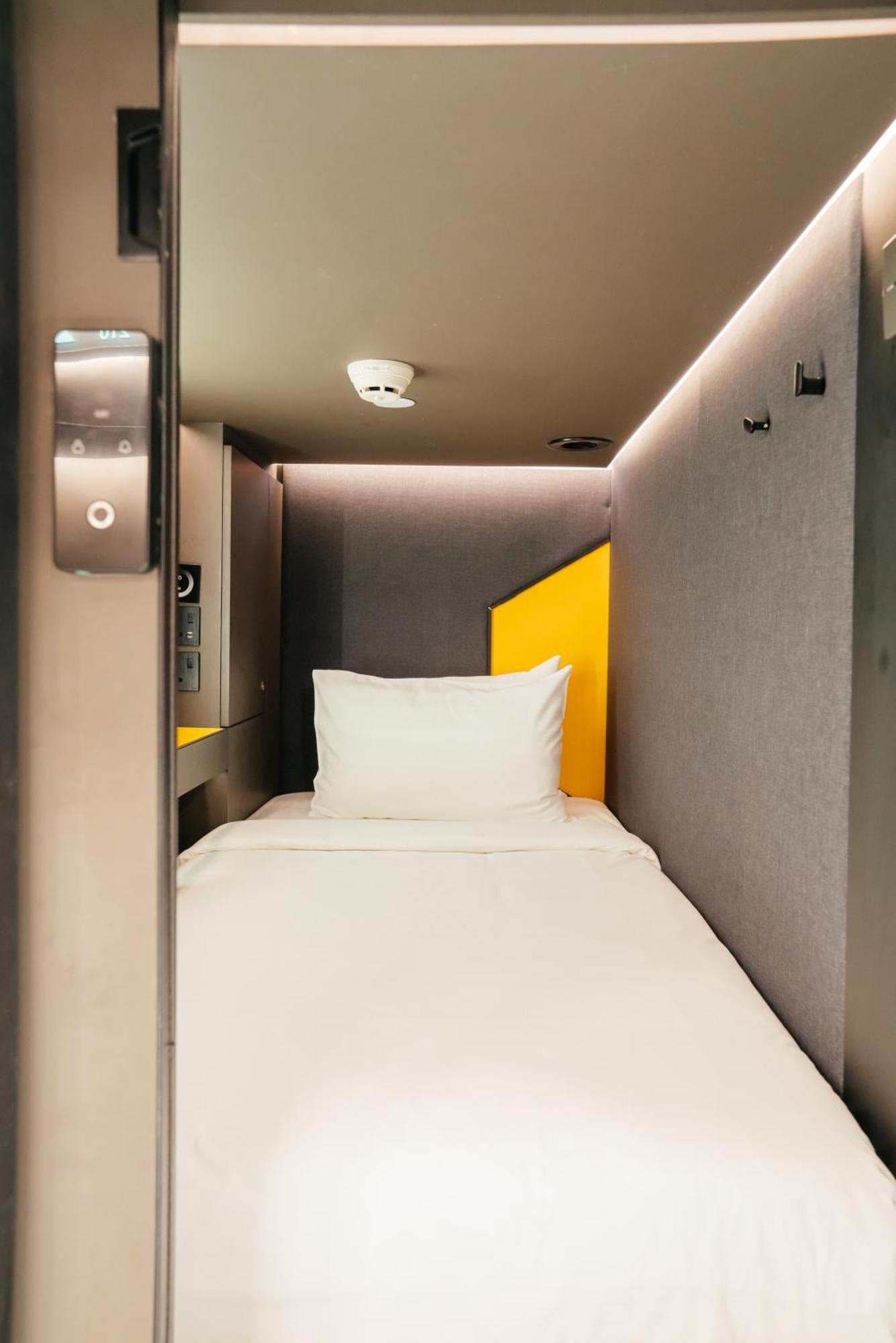 Capsule Transit Sleep Lounge Klia T1 - Landside Hotel เซปัง ภายนอก รูปภาพ